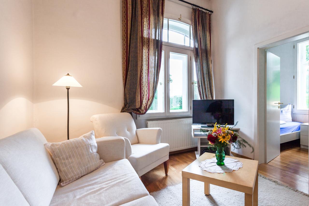 Gaestehaus Villa Rose Durrrohrsdorf Екстер'єр фото
